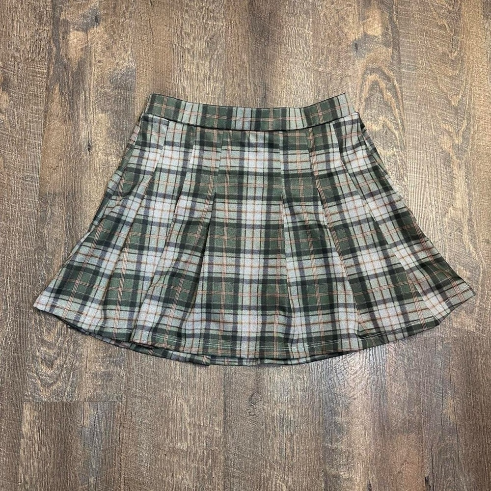 green and tan plaid mini skort